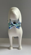 Load image into Gallery viewer, Brush Strokes Bow Tie