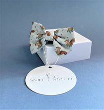 Load image into Gallery viewer, Squirrely Wuirrley Bow tie